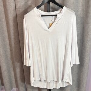 Women’s White Tunic Size 2X NWT